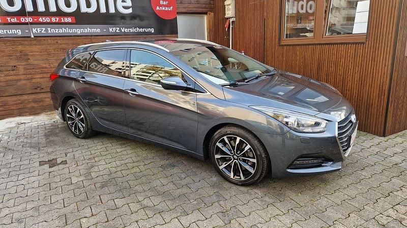 Gebraucht Hyundai i40 Style 165 PS (121 kW) 2016 Grau Kombi