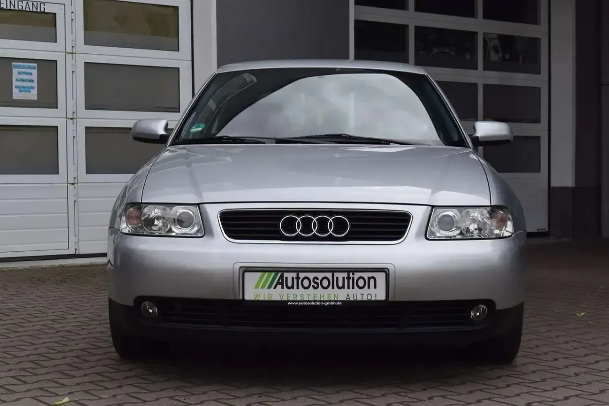 Gebraucht Audi A3 Attraction 150 PS (110 kW) 2002 Silber Kleinwagen