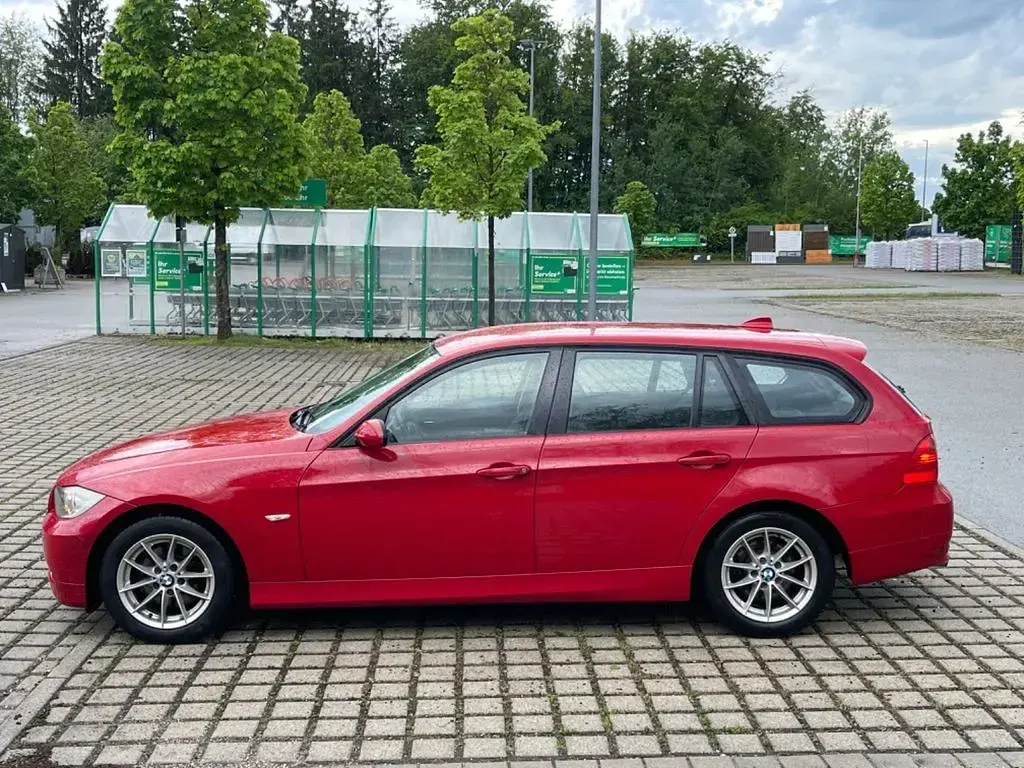 Gebraucht BMW 320 170 PS (125 kW) 2008 Rot Kombi