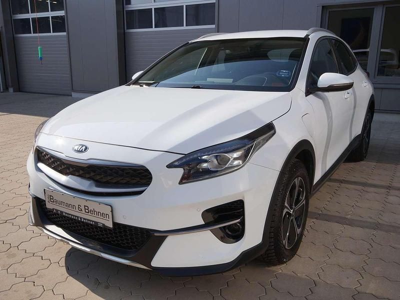 Casa white Gebraucht 2021 Kia XCeed Spirit SUV | 17.370 € (Fairer Preis) - Bild 1/4