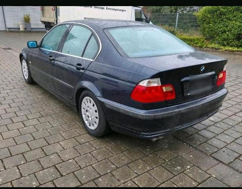 Gebraucht BMW 320 Sport Line 150 PS (110 kW) 2000 Blau Limousine