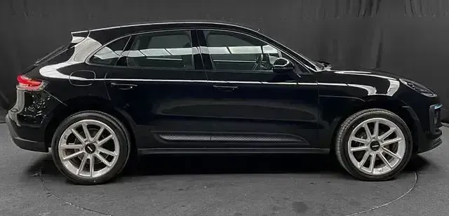 Gebraucht Porsche Macan 265 PS (194 kW) 2022 Schwarz SUV