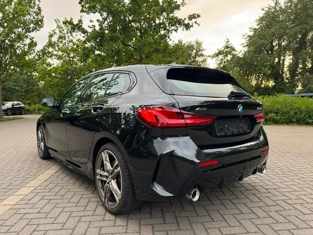 Gebraucht BMW 120 M Sport 190 PS (139 kW) 2024 Schwarz Limousine