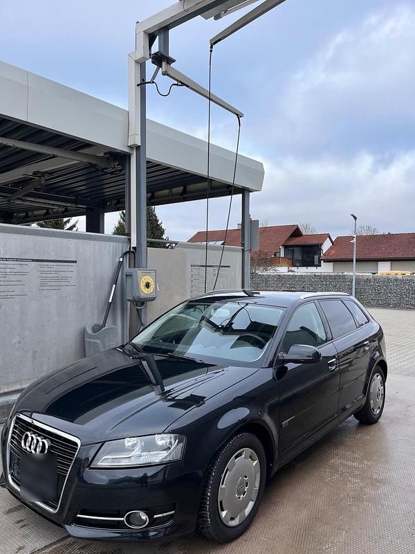 Gebraucht Audi A3 125 PS (91 kW) 2011 Schwarz Kleinwagen