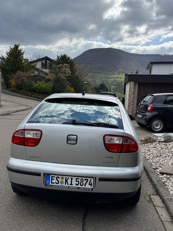 Gebraucht Seat Leon 105 PS (77 kW) 2004 Silber Kleinwagen