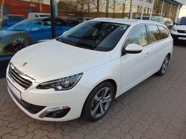 Gebraucht Peugeot 308 SW Allure 131 PS (96 kW) 2016 Lack weiss perlglänzend/metall Kombi