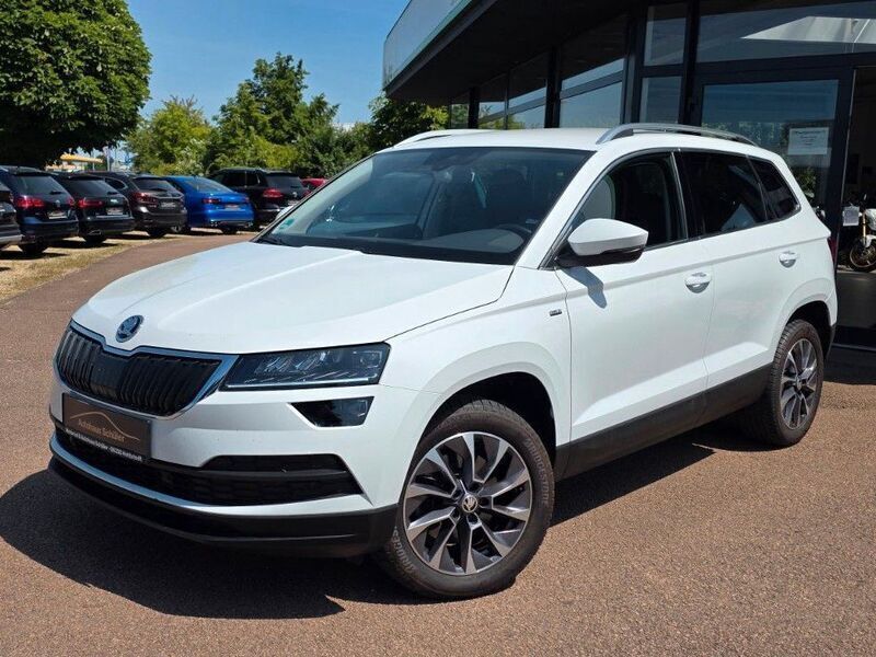 Weiß Gebraucht 2020 Skoda Karoq Drive SUV | 24.980 € (Fairer Preis) - Bild 1/4