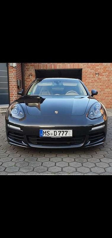 Gebraucht 2015 Porsche Panamera Limousine | 45.000 € (Teuer) - Bild 1/4
