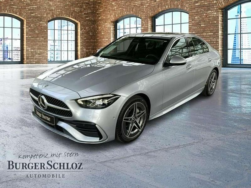 Metalliclack hightechsilber Gebraucht 2023 Mercedes C200 AMG Limousine | 40.400 € (Fairer Preis) - Bild 1/4