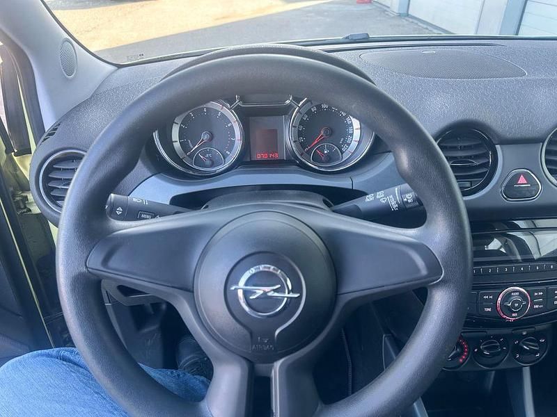 Gebraucht Opel Adam Basis 69 PS (50 kW) 2015 Gelb Kleinwagen