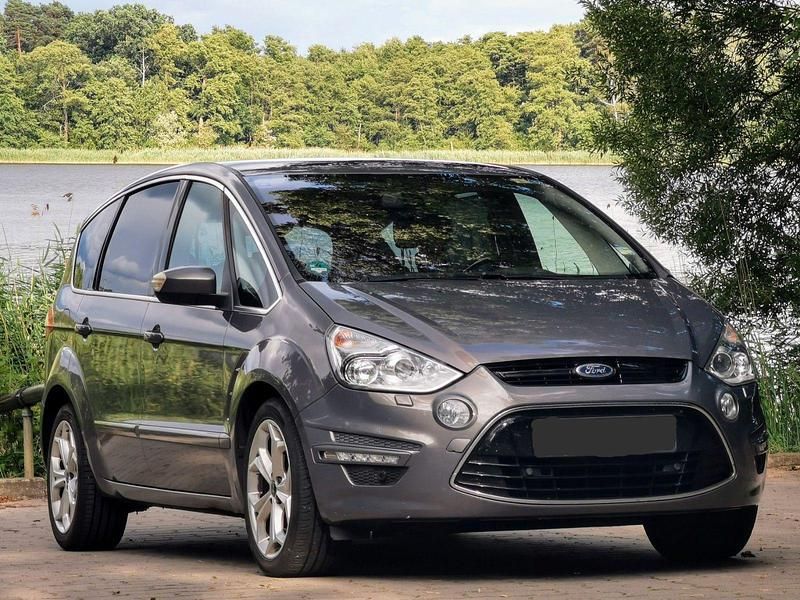 Grau Gebraucht 2014 Ford S-MAX Van / Kleinbus | 7.800 € (Fairer Preis) - Bild 1/4