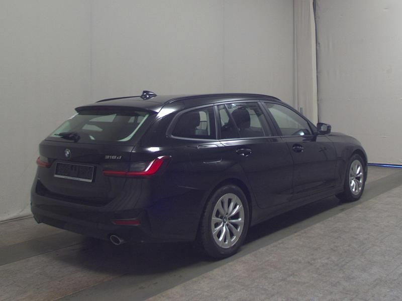 Gebraucht BMW 318 Advantage 150 PS (110 kW) 2022 Schwarz Kombi