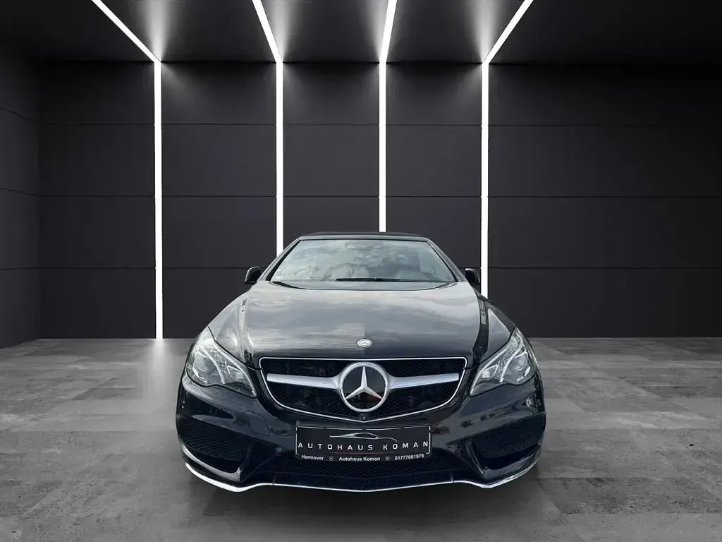 Gebraucht Mercedes E350 AMG line 252 PS (185 kW) 2014 Schwarz Cabrio