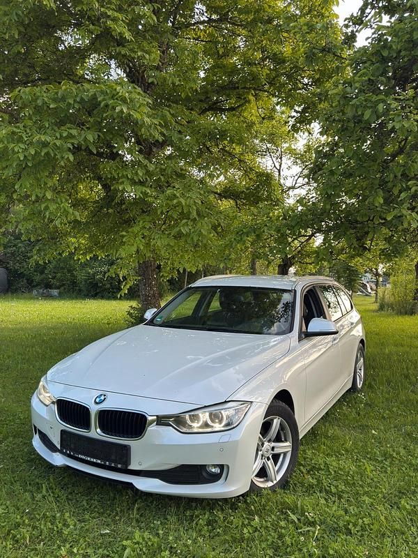 Gebraucht BMW 318 143 PS (105 kW) 2014 Weiß Kombi