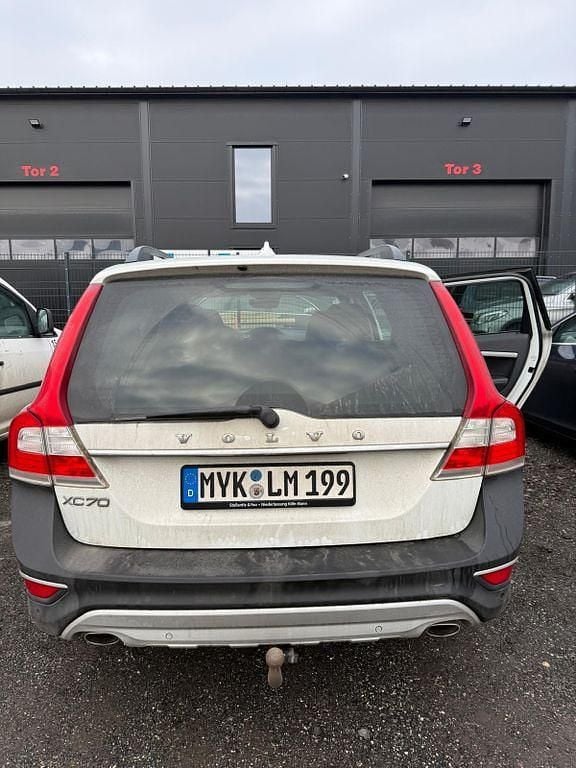 Gebraucht Volvo XC70 Summum 181 PS (133 kW) 2014 Weiß Kombi