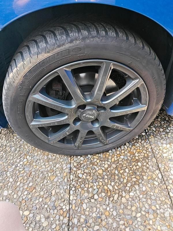 Second-hand Renault Wind 102 CP (75 kW) 2013 Albastru Cabrio