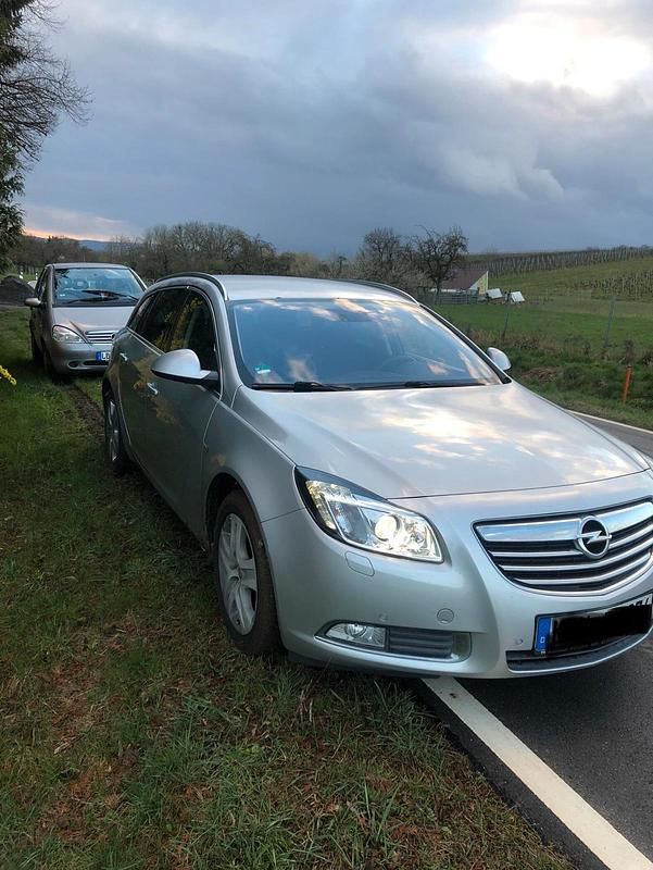 Gebraucht Opel Insignia 160 PS (117 kW) 2011 Grau Kombi