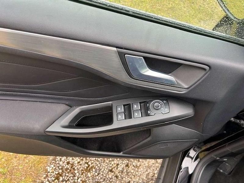 Usata Ford Focus Titanium 125 CV (91 kW) 2024 Nero Berlina