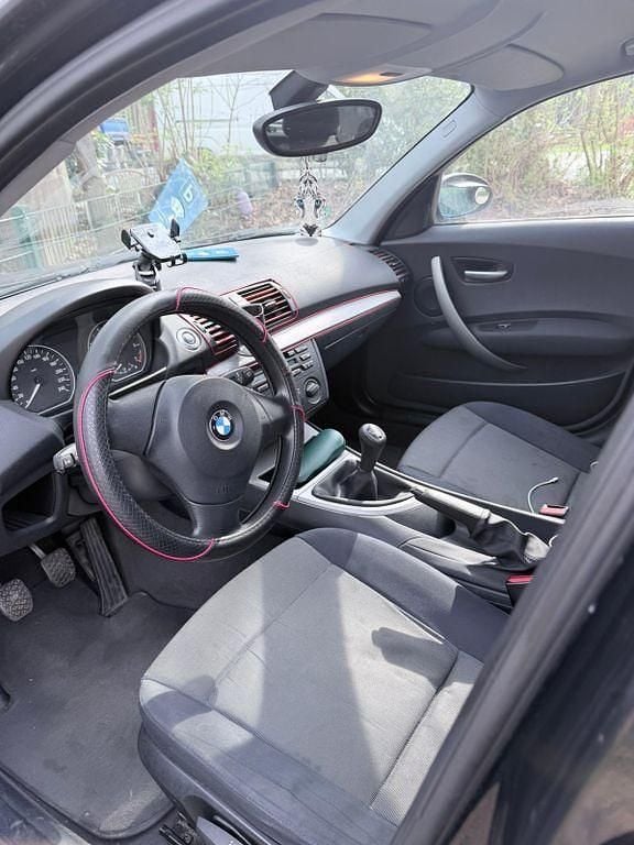 Gebraucht BMW 116 122 PS (89 kW) 2005 Schwarz Kleinwagen