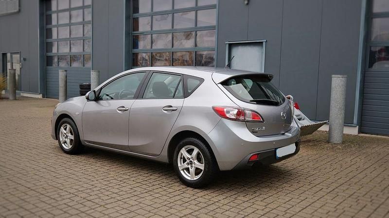 Silber Gebraucht 2011 Mazda 3 Kleinwagen | 6.200 € (Fairer Preis) - Bild 1/4
