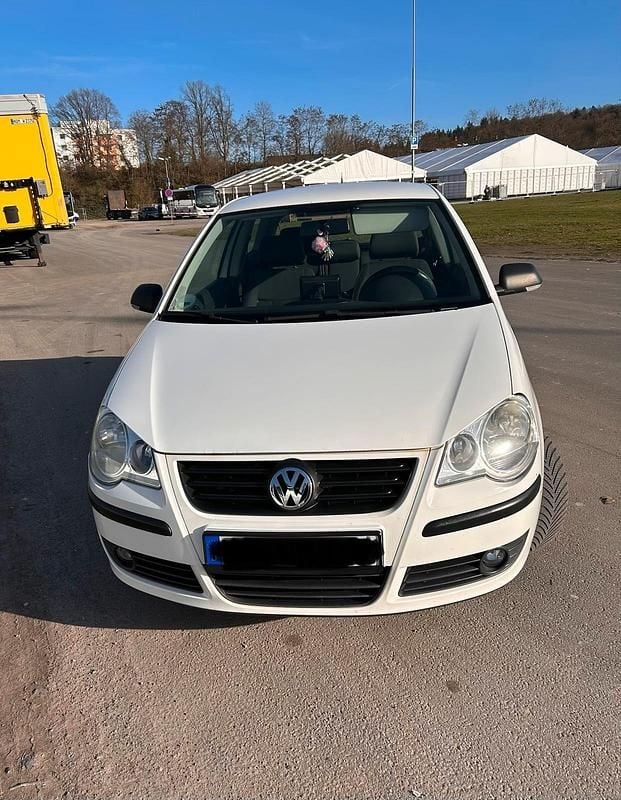 Used VW Polo 80 HP (58 kW) 2007 White Hatchback
