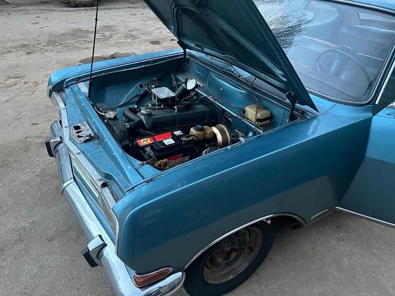 Gebraucht Opel Rekord 90 PS (66 kW) 1966 Blau Coupé
