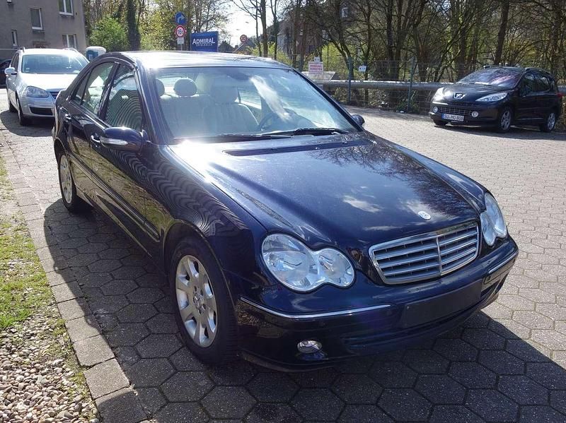 Gebraucht Mercedes C180 Elegance 143 PS (105 kW) 2005 Violett Limousine