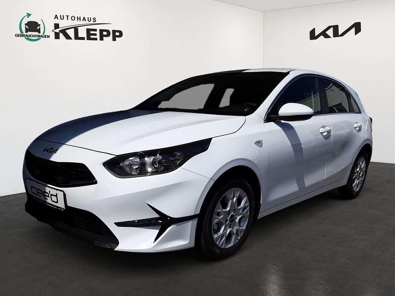 (wd) casa white s Neu 2025 Kia Ceed Vision Limousine | 26.950 € (Fairer Preis) - Bild 1/4
