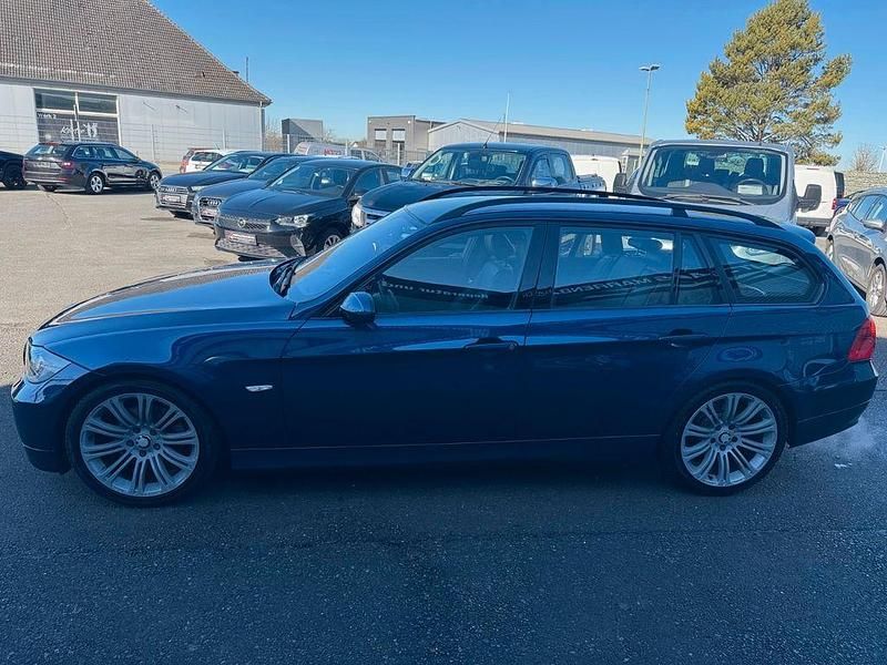 Gebraucht BMW 325 Advantage 218 PS (160 kW) 2006 Blau Kombi