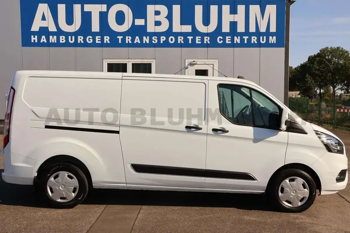 Gebraucht Ford Transit Custom 131 PS (96 kW) 2023 Frostweiß Van
