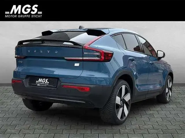 Gebraucht Volvo C40 300 kW (408 PS) 2022 Fjord blue metallic (metallic) SUV