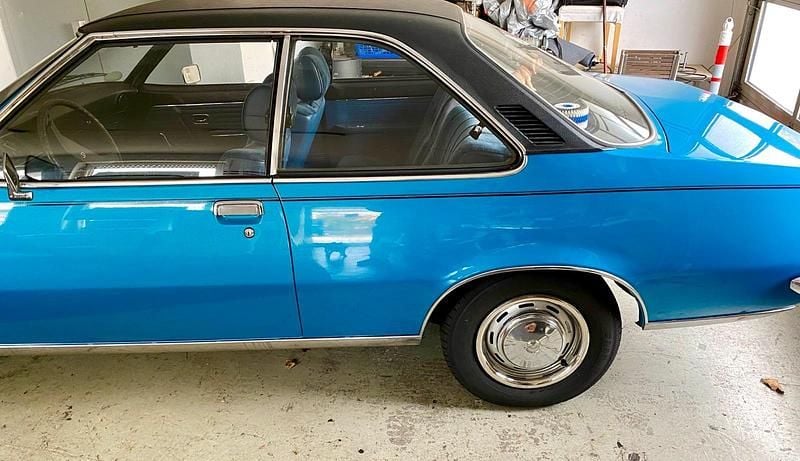Blau Gebraucht 1972 Opel Rekord Coupé | 13.900 € - Bild 1/4