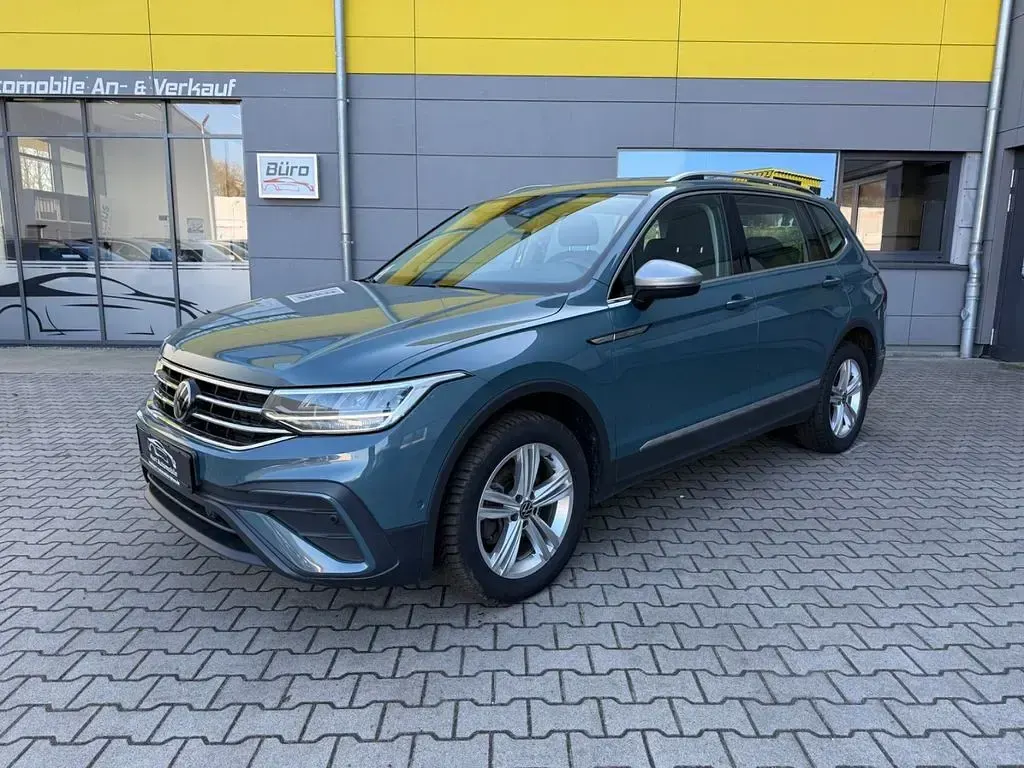 Gebraucht VW Tiguan Allspace Life 150 PS (110 kW) 2021 Blau SUV