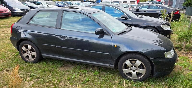 Schwarz Gebraucht 1998 Audi A3 Limousine | 499 € (Superpreis) - Bild 1/4