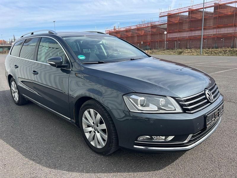 Gebraucht VW Passat Comfortline 140 PS (102 kW) 2011 Grau Kombi
