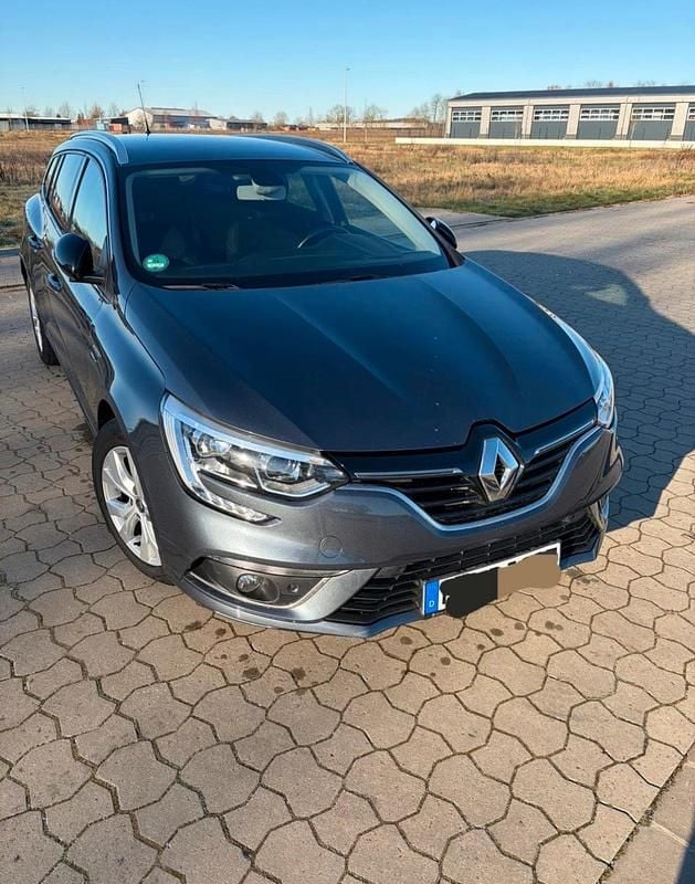 Grau Gebraucht 2019 Renault Mégane GrandTour Kombi | 10.590 € (Guter Preis) - Bild 1/4