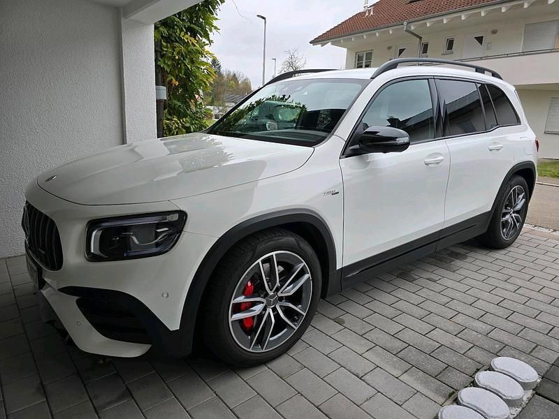 Weiß Gebraucht 2023 Mercedes GLB35 AMG SUV | 46.099 € (Guter Preis) - Bild 1/4