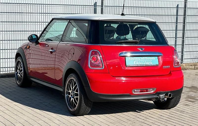 Gebraucht Mini ONE 98 PS (72 kW) 2011 Rot Kleinwagen