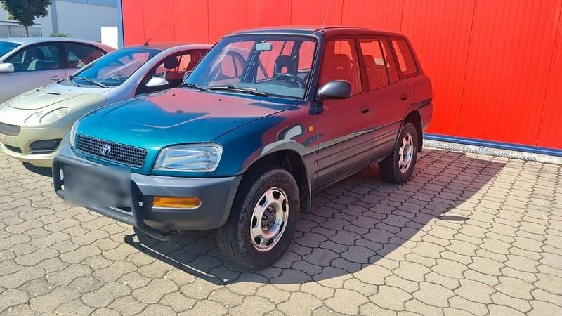 Grün Gebraucht 1996 Toyota RAV4 SUV | 2.999 € (Fairer Preis) - Bild 1/4