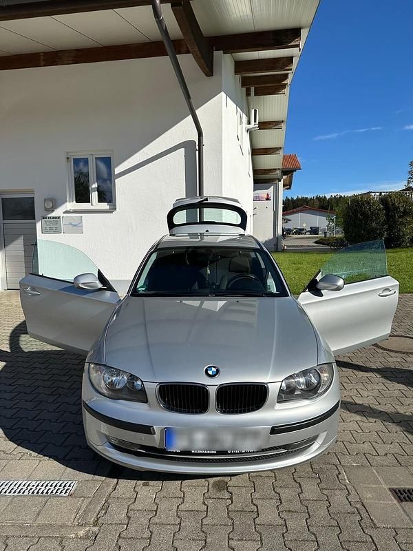Gebraucht 2009 BMW 116 Kleinwagen | 2.900 € - Bild 1/4