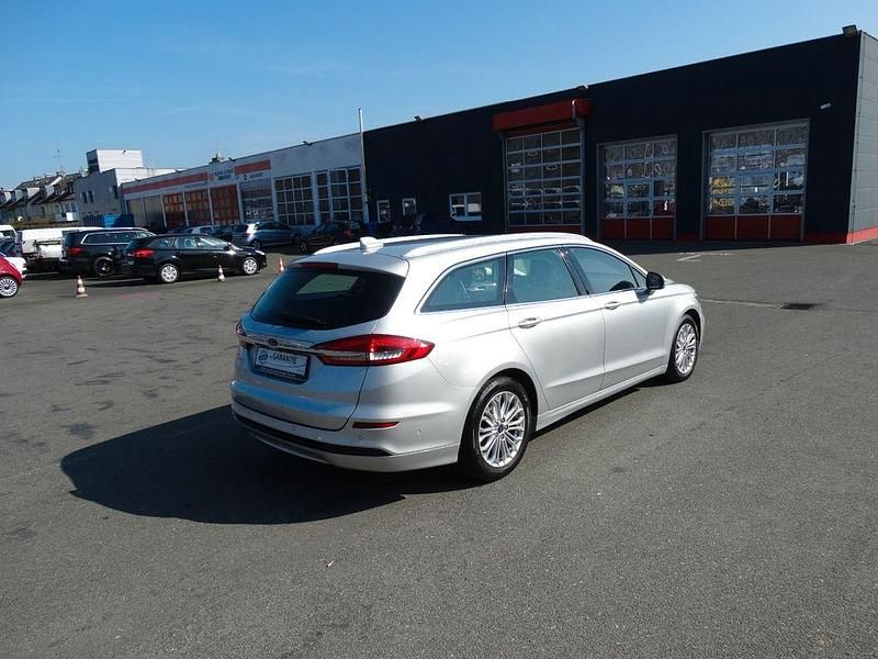 Gebraucht Ford Mondeo Titanium 150 PS (110 kW) 2021 Silber Limousine