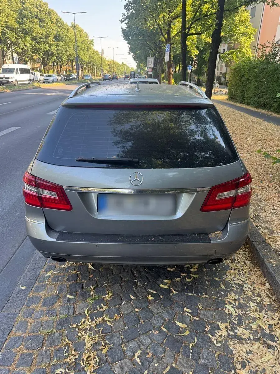 Gebraucht Mercedes E350 Avantgarde 306 PS (225 kW) 2009 Grau Kombi