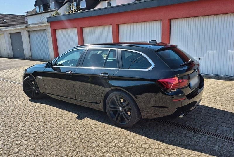 Gebraucht BMW 520 190 PS (139 kW) 2017 Schwarz Kombi