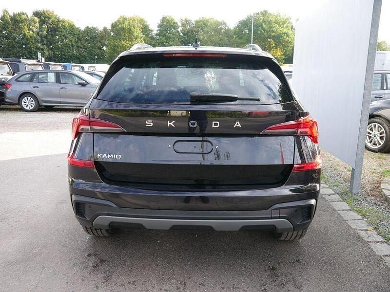 Neu Skoda Kamiq 150 PS (110 kW) 2025 Schwarz SUV