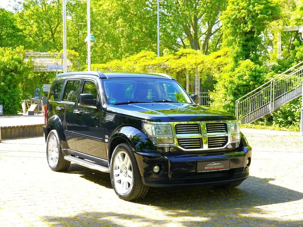 Second-hand Dodge Nitro 205 CP (150 kW) 2008 Negru SUV