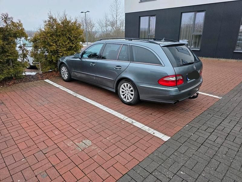 Gebraucht Mercedes E320 2007 Grau Kombi