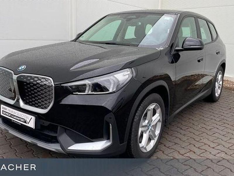 Gebraucht BMW iX1 Performance 279 kW (380 PS) 2024 Schwarz uni SUV