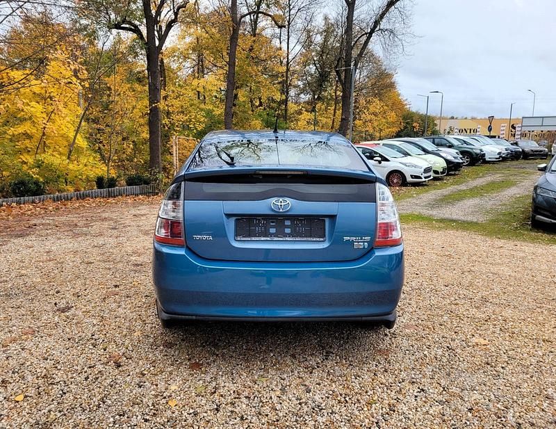 Gebraucht Toyota Prius Basis 77 PS (56 kW) 2008 Blau Kleinwagen