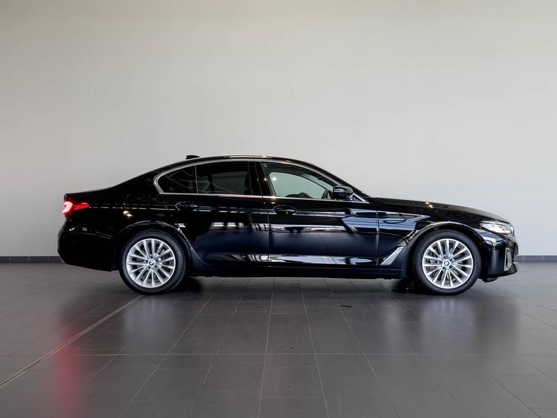 Schwarz ii Gebraucht 2022 BMW 540 Luxury Line Limousine | 43.750 € (Superpreis) - Bild 1/4