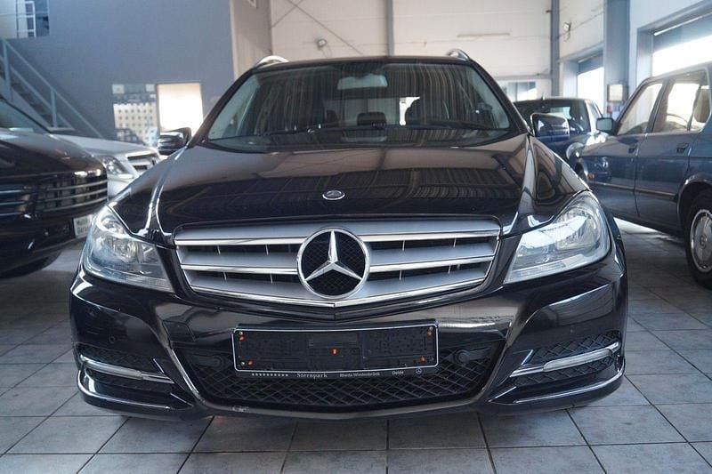 Gebraucht Mercedes C180 156 PS (114 kW) 2012 Schwarz Kombi